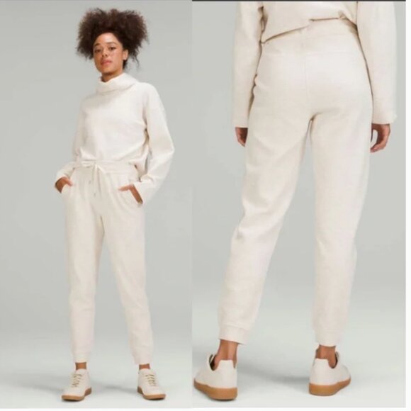 Lululemon Athletica Women's Size 8‎ Ribbed High-Rise Jogger 26” 7/8 length Bone - Picture 1 of 15